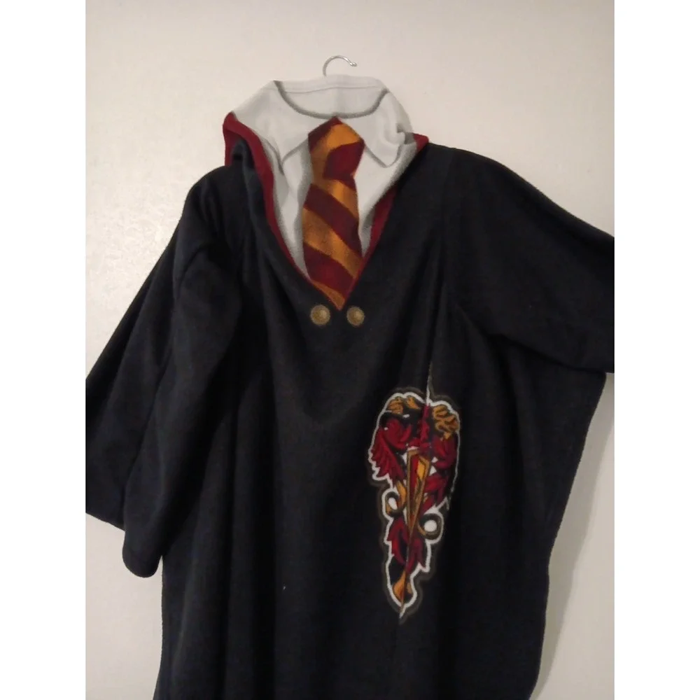 Northwest Harry Potter Gryffindor Wearable Cape/ Throw‎ Blanket